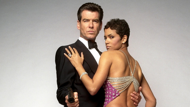 james, movies, 1080P, Halle Berry, standing, positive emotion, indoors, well-dressed, poster, couple - relationship, emotion, Die Another Day, young men