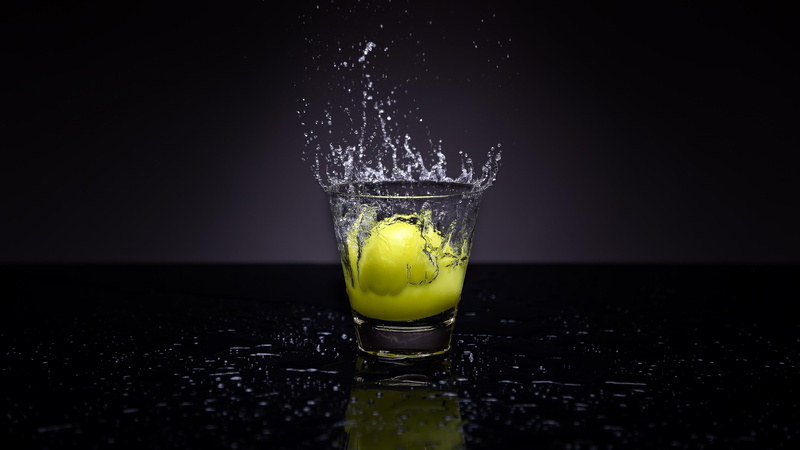 water, spray, glass, 4K, fruit, drops, droplets, splash, lemon