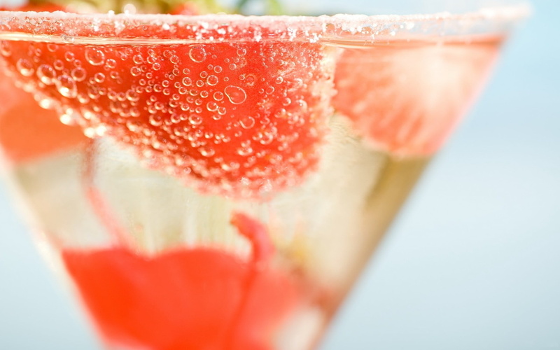non-alcoholic beverage, fruit, glass, refreshment, strawberry, food and drink, healthy eating, alcohol, drinking glass, no people, berry fruit, household equipment