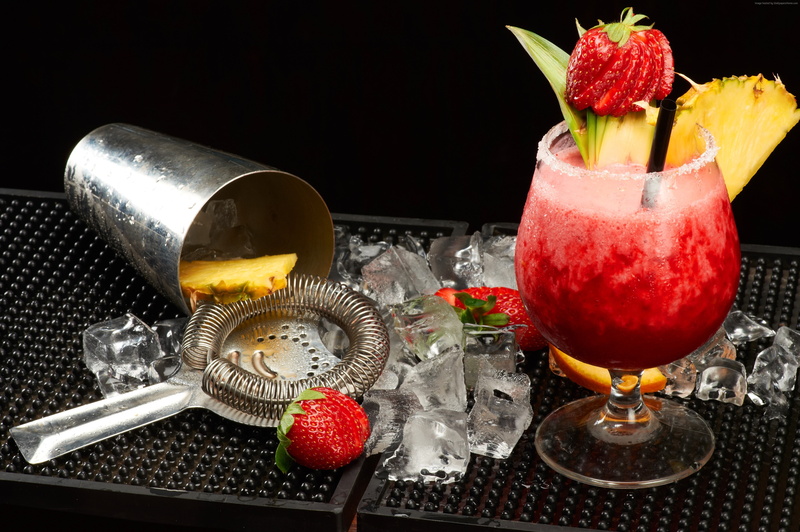 strawberry, red, no people, ice, 4K, close-up, healthy eating, drink, food, refreshment, food and drink, drinking glass, fruit, mango, cold temperature