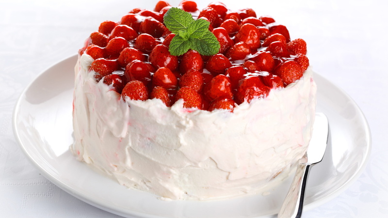 Cake, Cream, Fruit, Strawberries, 4K, Dessert