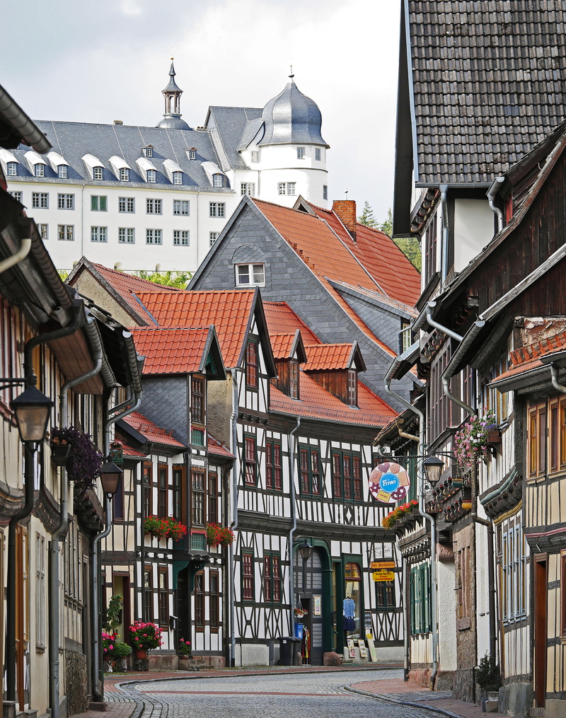 old, famous Place, place of worship, house, architecture, places of interest, highlands, roof, day, incidental people, cityscape, fachwerkhäuser, cultures