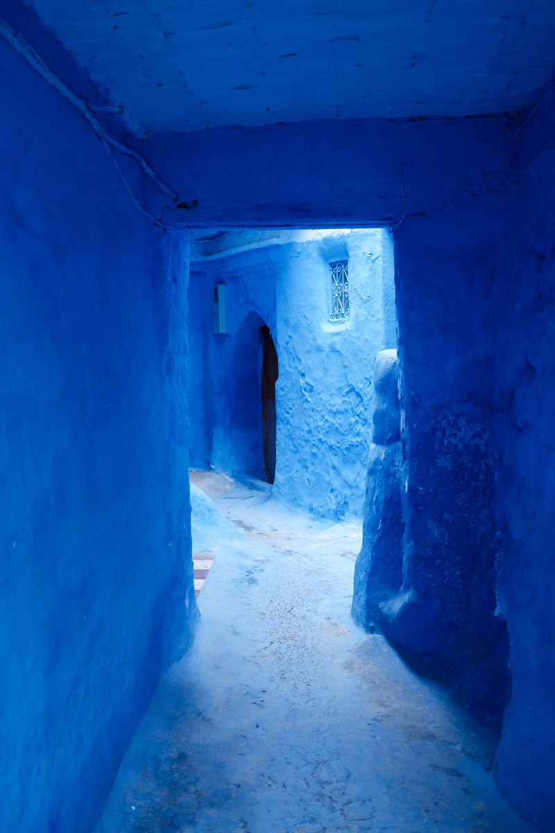 blue, building, countryside, empty, built structure, corridor, architecture, wall - building feature, door, city, 4K, the past, day, history, indoors