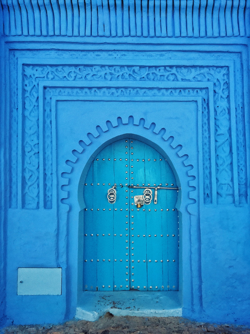 outdoors, door, blue, text, chefchaouen, protection, painted, wall - building feature, 4K, old, arch, morocco, security, communication, daytime, day, built structure