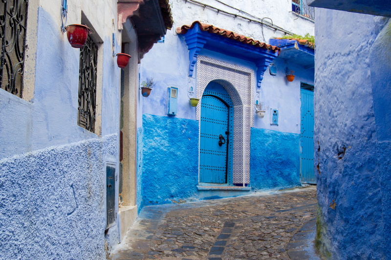 xauen, direction, travel, facade, blue, doors and windows, town, 4K, outdoors, entrance, residential district, arch, architecture, morocco, house, street