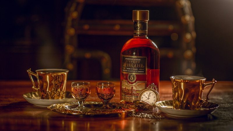 watch, bottle, style, 1080P, tray, mugs, still life, cognac, glasses