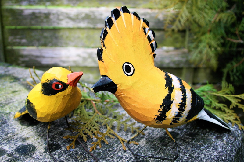 holzfigur, mating, wooden, conversation, hand painted, an interesting, local history, group of animals, contemplative, vacations, wooden bird, nature, folk art