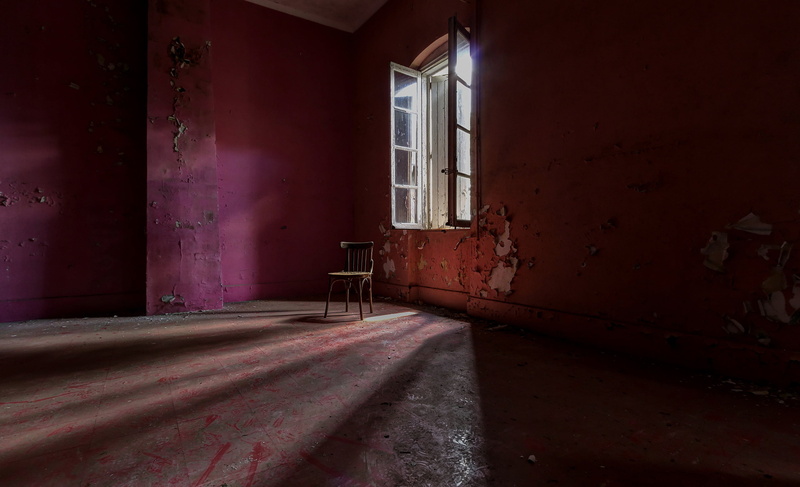 red, absence, window, 2K, built structure, empty, building, run-down, chair, deterioration, old, obsolete, damaged, abandoned, entrance, architecture