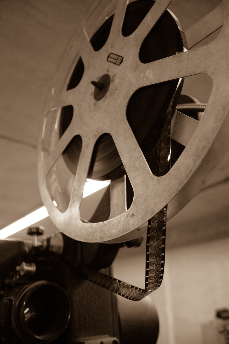 filming, showing, film industry, strip, 4K, film, image quality, industry, focus on foreground, lens, vintage, dark, projector, still life, cinema, image
