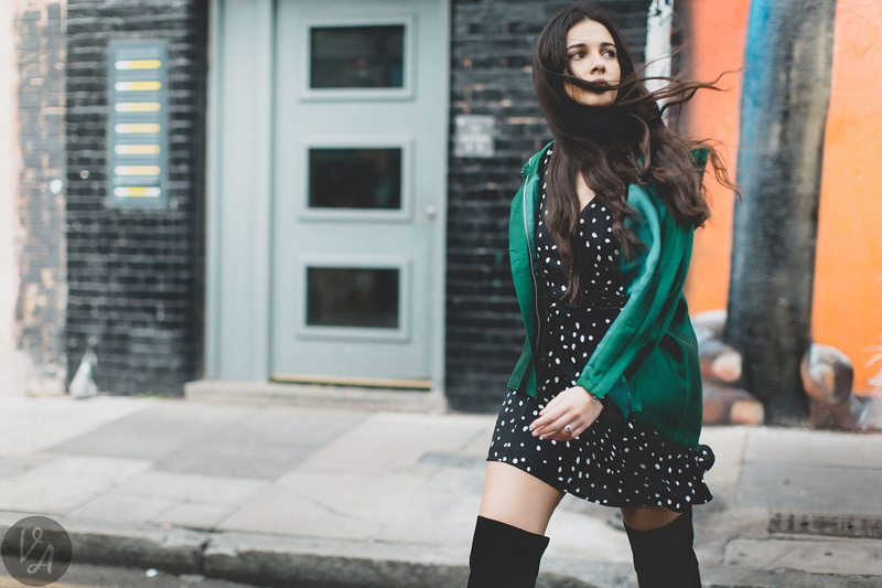 720P, street, brunette, actress, Naomi Scott, walking, women