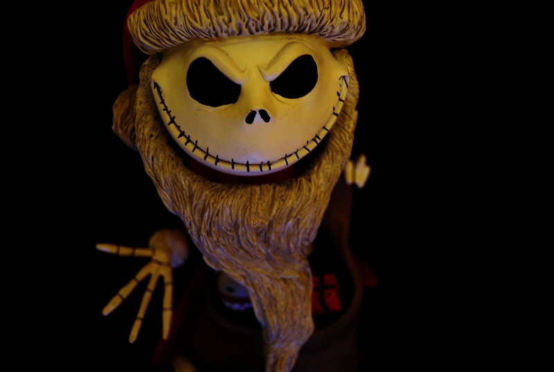 one animal, close-up, Movie, animal wildlife, representation, The Nightmare Before Christmas, copy space, black background, white, gray, studio shot, anthropomorphic