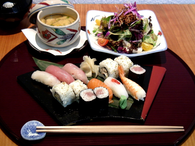 tray, eating, plate, food and drink, healthy eating, meal, chopsticks, indoors, table, serving size, ready-to-eat, animal, japanese food, soy sauce, dinner