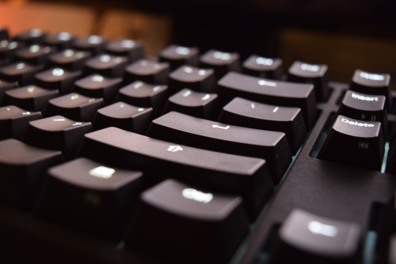macro, computer, indoors, computer key, computer part, arts culture and entertainment, no people, 5K, computer keyboard, alphabet, capital letter, wireless technology