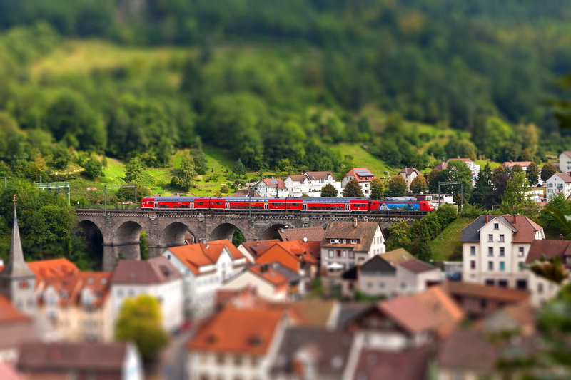 scenics, city, old, building Exterior, tilt-shift, high angle view, connection, history, summer, residential district, green color, tower, black, arch bridge