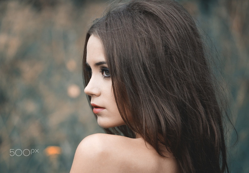 brunette, 1080P, long hair, bare shoulders, profile, women, model, women outdoors, Ksenia Kokoreva, eyes, looking into the distance, depth of field, 500px