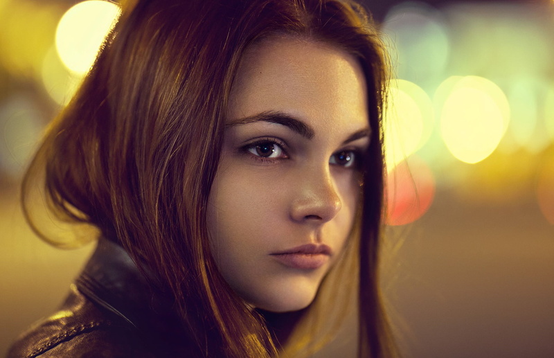 headshot, pink lipstick, lens flare, looking into the distance, teenager, brown hair, hairstyle, portrait, focus on foreground, depth of field, young women