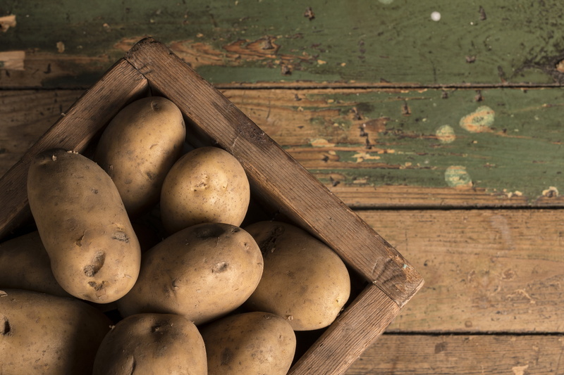 barrel, no people, high angle view, freshness, indoors, old, industry, potatoes, board, brown, potato, basket, vegetable, large group of objects, day, crate