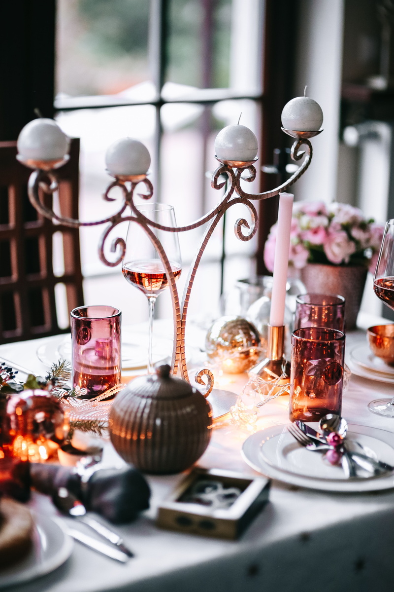 cafe, glass, table set, antique, holiday, candle, indoors, decorations, glamour, sweet food, food and drink industry, elegance, day, Christmas, drinking Glass