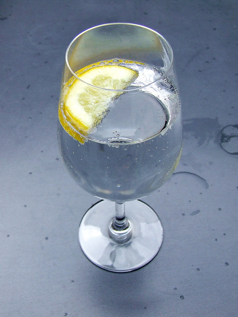 cold temperature, table, drink, cold - Temperature, beverage, Mineral, seltzer, food and drink, transparent, wine glass, wine, freshness, indoors, wet
