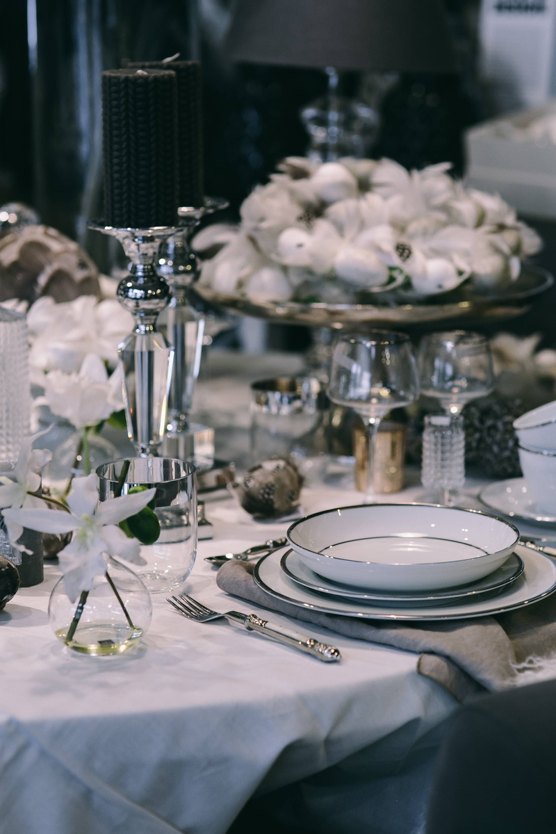 preparation, flowering plant, arrangement, dining, party - Social Event, crockery, plate, elegance, dining table, celebration, dinner, decorated, kitchen utensil