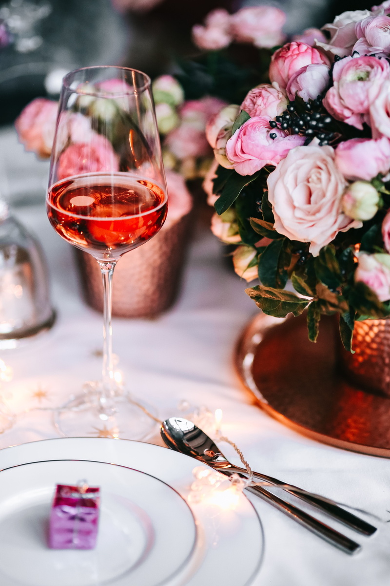 romance, wedding, dining, arrangement, Christmas, table set, bouquet, pink, no People, wine, rose - Flower, celebration, refreshment, table, drink, event