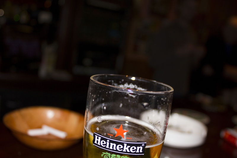 focus on foreground, table, indoors, alcohol, ale, froth, no people, freshness, healthcare and medicine, beer, heineken, water, draft, 5K, transparent