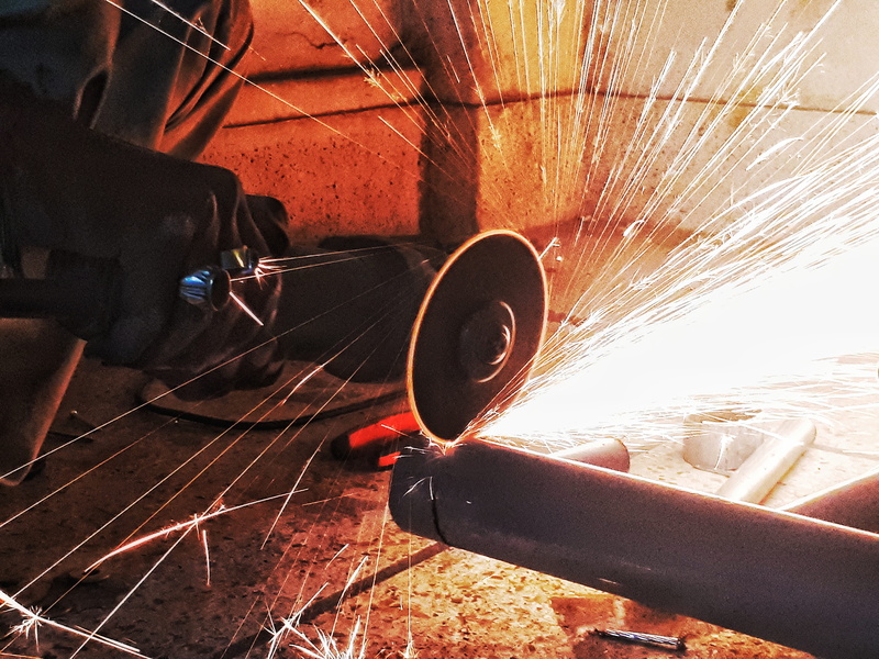 hand, equipment, work, pipe, motion, working, alloy, make, ring, 4K, heat - temperature, circular saw, technology, blurred motion, wheel, hold, wool, long exposure