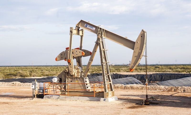 environment, machinery, oil industry, day, equipment, fuel and power generation, crude, oil pump, rig, oil field, mining, no people, cloudy, fossil fuel
