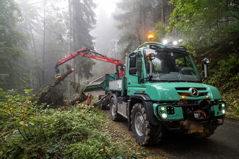1080P, U430, truck, Unimog, machinery, Mercedes-Benz, forest, CMU