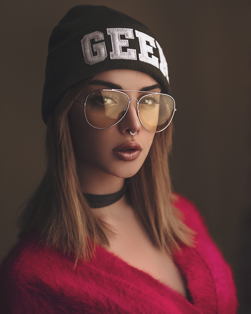 face, photo, white, beautiful woman, hat, wearing, 5K, beauty, beautiful people, person, teenager, warm clothing, sleeve, human, scarf, young adult, female