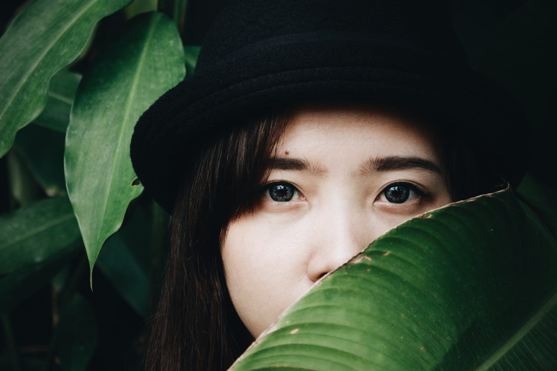 behind, woman, flower, leisure activities, 4K, finger, blossom, plant, one person, face, human, fashion, indonesia, body part, looking at camera, beautiful woman