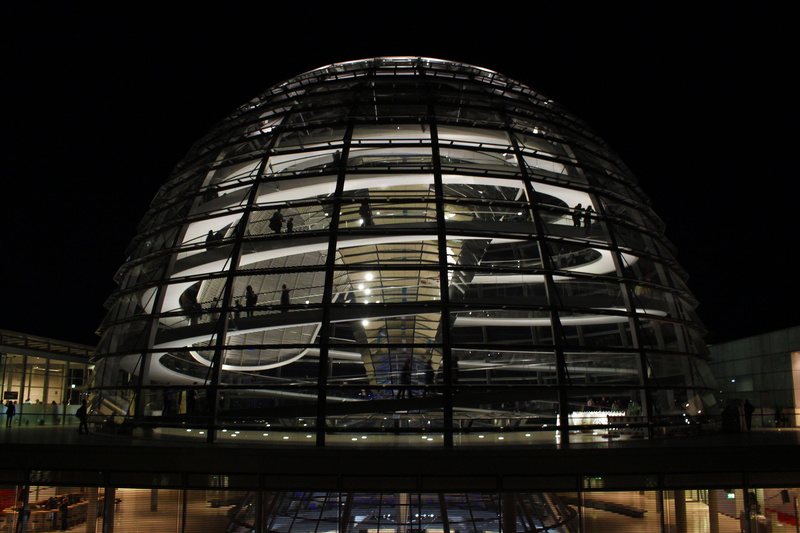 berlin government, the german volke, historically, building, office building exterior, abendstimmung, nature, mirroring, landmark, glass - material, modern