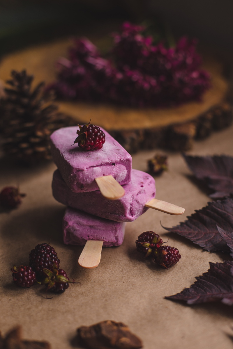 frozen, wellbeing, close-up, food and drink, brown, indoors, variation, sugar, candy, summer, cake, dessert, studio shot, berry Fruit, table, freshness