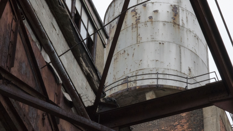 factory, old, Detroit, watertower, 5K, architecture, outdoors, building, low angle view, day, rust, the past, industry, built structure, rusty, abandoned