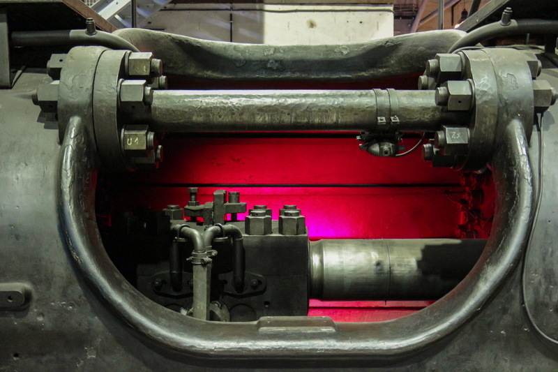 retro styled, auto, iron, connection, red, 4K, valve, machine valve, factory, business, machinery, pipe - tube, indoors, food processing plant, old, manufacturing equipment