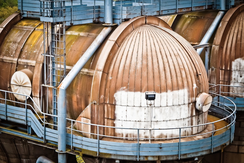 food processing plant, photography, factory, built structure, old factory, transportation, storage tank, brown, no people, building exterior, pipe - tube