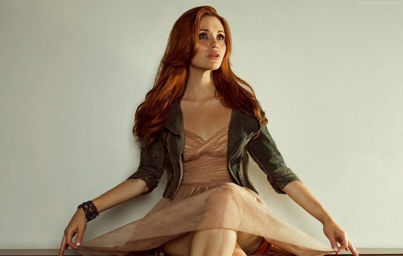 portrait, wall - building feature, young adult, actress, women, redhead, looking at camera, fashion, one person, beauty, adult, front view, indoors, Most Popular Celebs