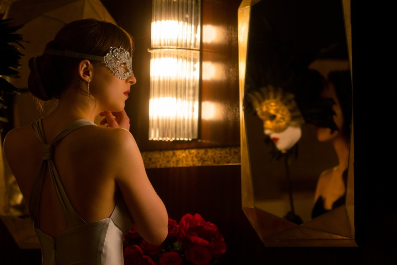 Movie, wedding dress, indoors, Dakota Johnson, flower arrangement, bouquet, Fifty Shades Darker, bride, adult, looking, lifestyles, plant, side view, luxury