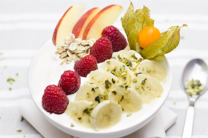 temptation, sliced, apple, have breakfast, oatmeal, banana, freshness, no people, 5K, breakfast cereal, delicious, healthy, strawberries, meal, nutrition
