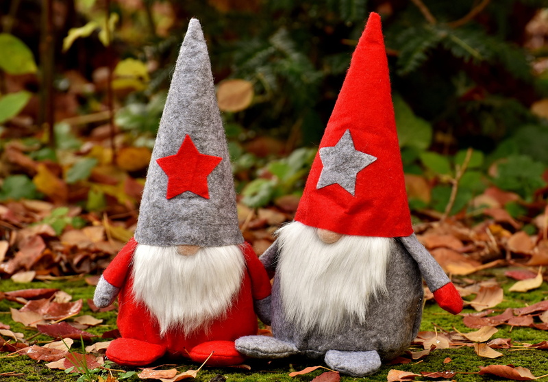 focus on foreground, autumn, deco, garden, creativity, santa hat, art and craft, christmas ornament, cute, leaf, fabric, 4K, christmas, celebration, gnomes