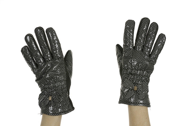cold, white, pattern, photo, white fund, idea, black color, product photo, hands, indoors, glove, 8K, grey, design, contact, wool, nature, finger, model