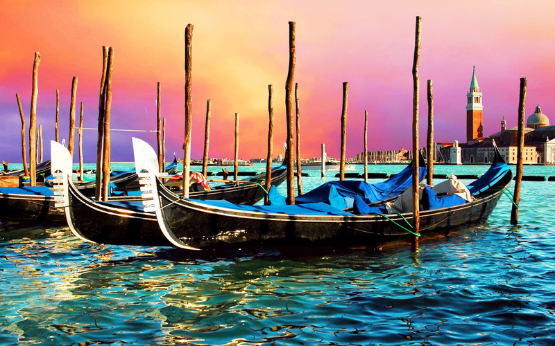 transportation, wood - material, city, moored, travel, waterfront, definition, water, best, nautical vessel, gondola - traditional boat, sky, gondola, high