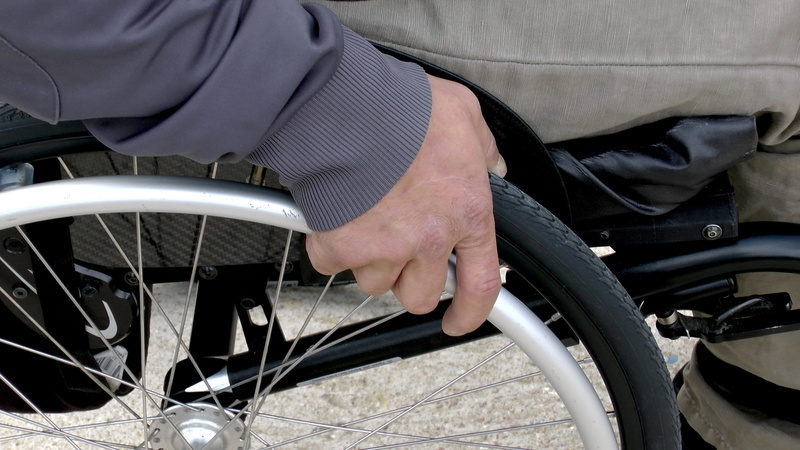 person, wheel, wheelchair, wheelchair access, man, paralysis, transportation, human body part, medical equipment, independence, chrome, promenade, one person