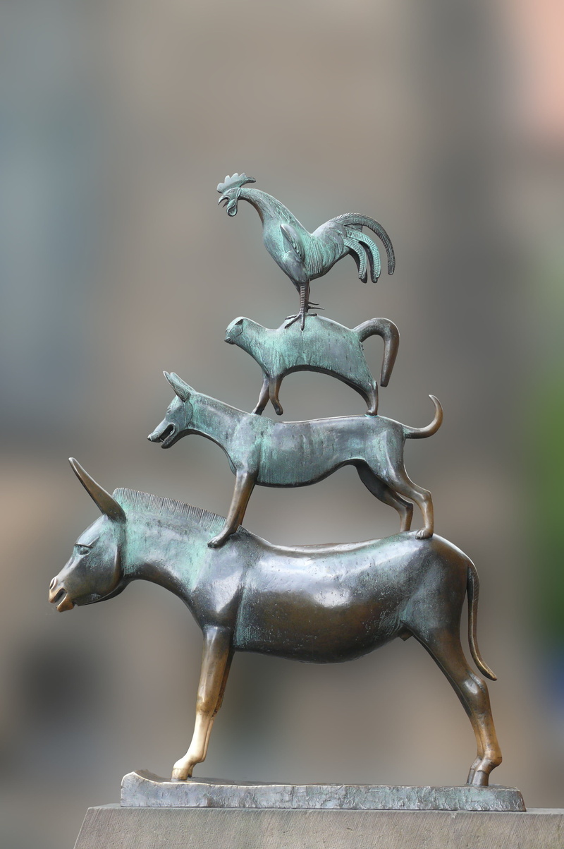 creativity, weak, animal representation, age, animal themes, bronze - alloy, dog, superfluous, bremen town musicians, chicken, worthless, metal, fairy tales