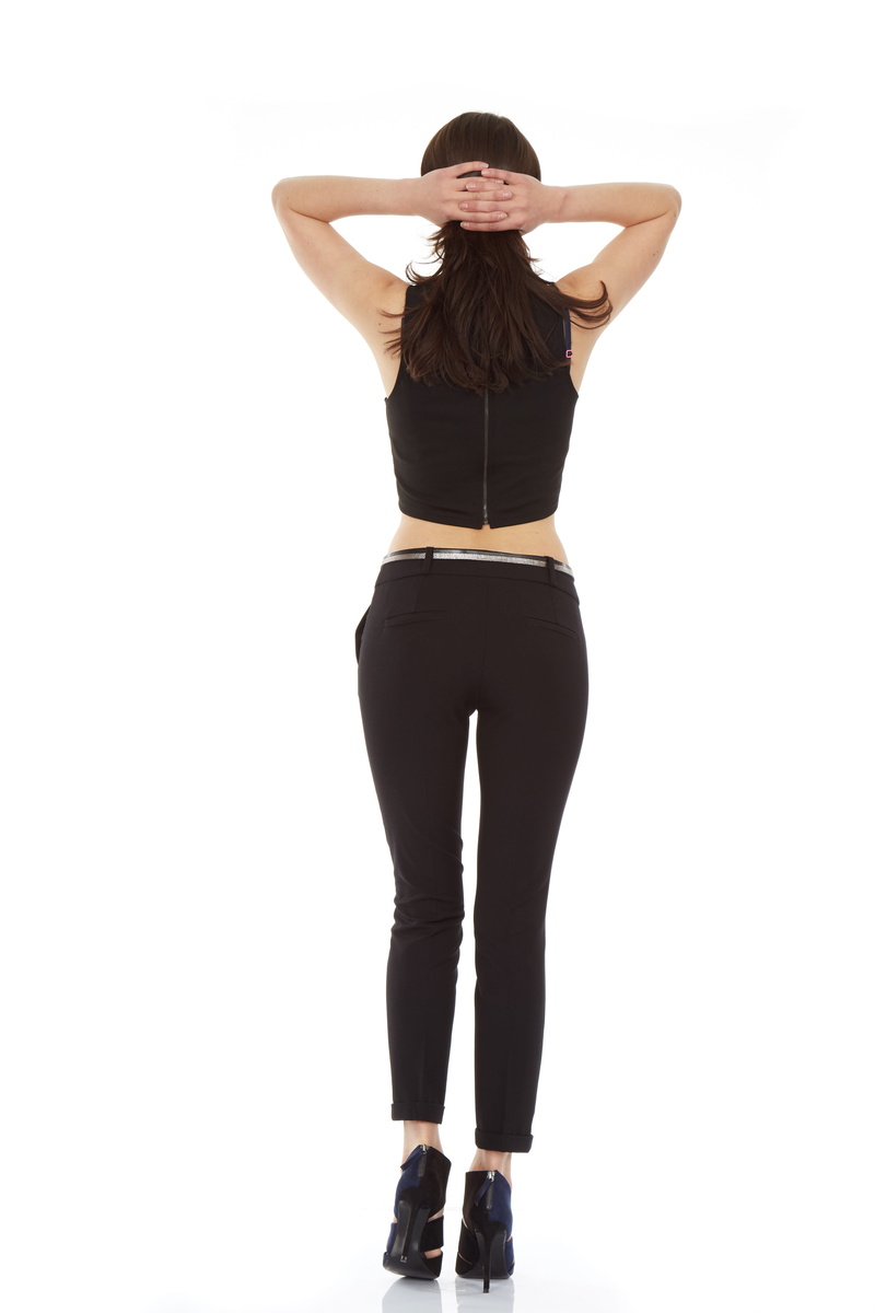 shopping, pants, leg, full length, body, hip, hand on hip, casual clothing, portrait, beauty, healthy, fit, pose, back, hairstyle, model, black color, fashion