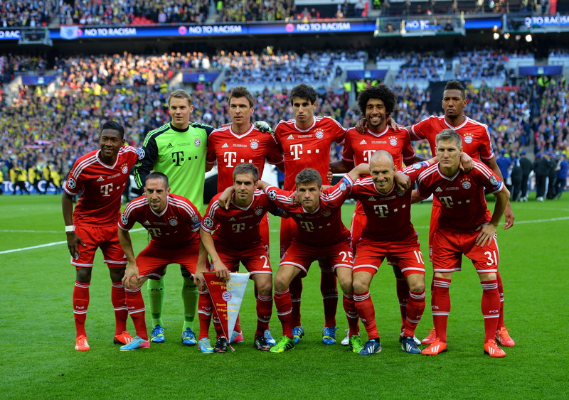 Javier " Javi" Martínez, crowd, sports Team, Mario Mandzukic, Thomas Müller, people, soccer, teamwork, Team, event, Sport, sports Uniform, Philipp Lahm