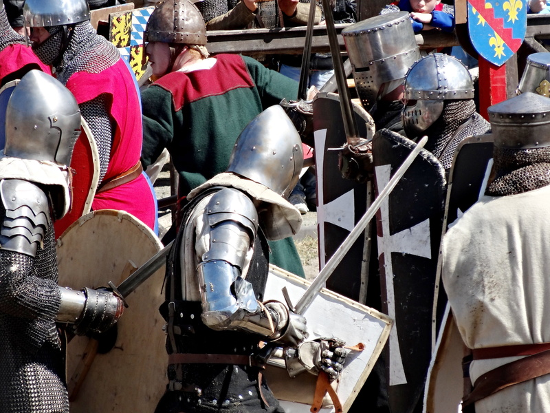 outdoors, architecture, battle, face protection, armed Forces, power, metal, conquest, iron - Metal, rivalry, chivalry, uniform, sword, day, heavy, knight