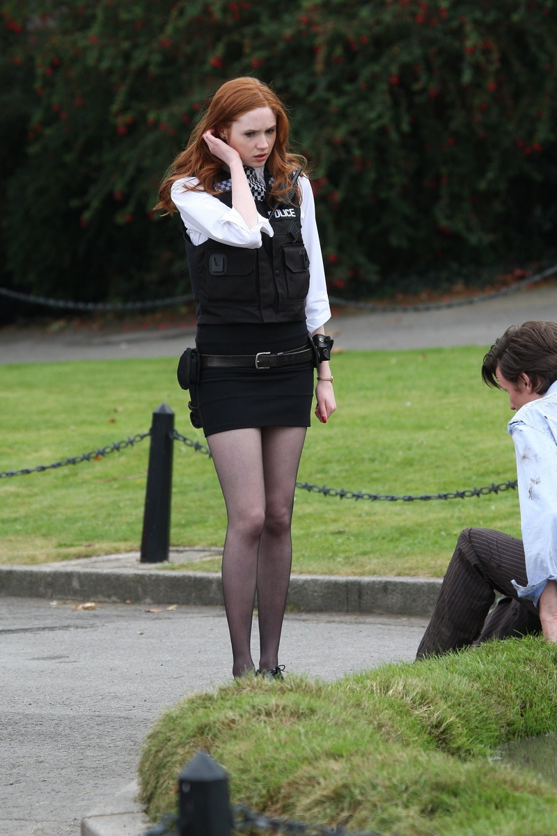 tights, gillan, 2K, amy, women, redheads, doctor, art, pond, karen, eleventh, people, hd, uniforms