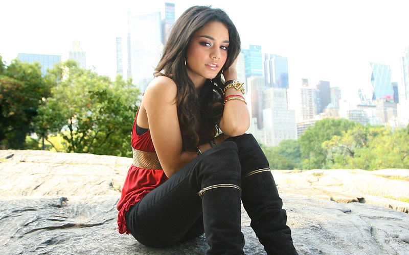 hudgens, front view, Vanessa Hudgens, long hair, vanessa, teenager, leisure activity, architecture, young women, one person, beauty, casual clothing, hairstyle