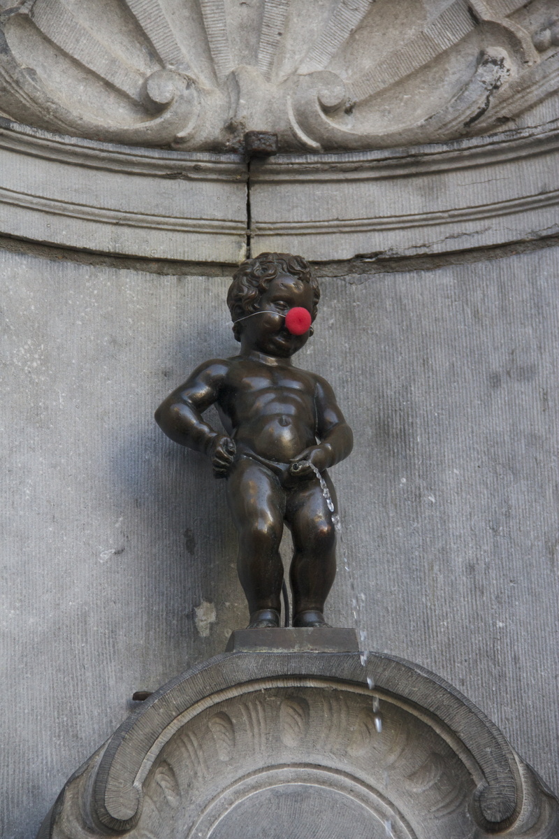 street, no people, the past, architecture, craft, human representation, pee, low angle view, representation, 5K, old, wall - building feature, statue